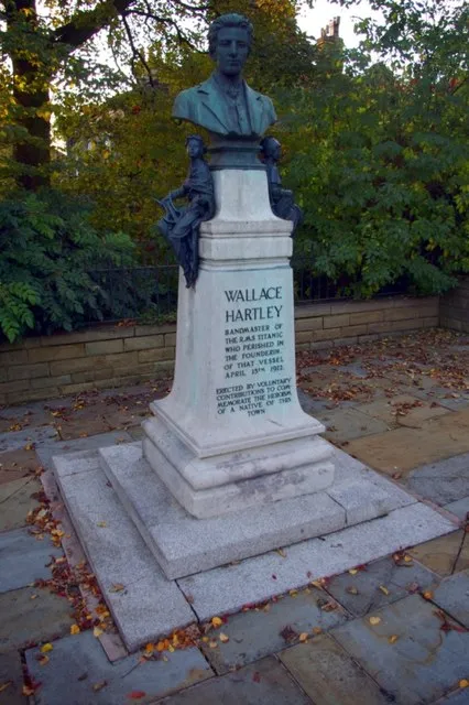 The Wallace Hartley memorial, Colne